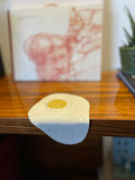 Ovo caído // Ana Clara Dinucci