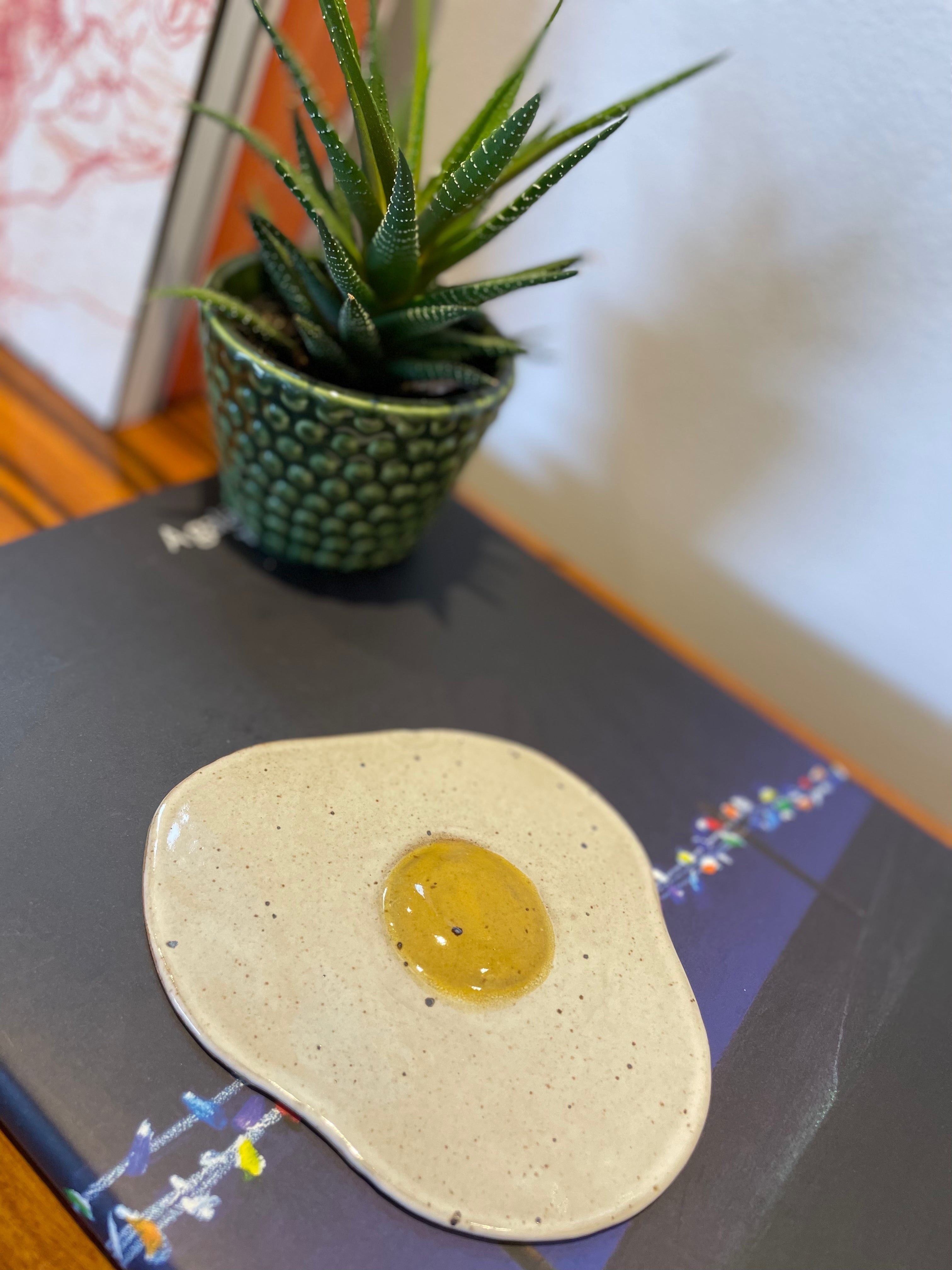 Ovo estalado // Ana Clara Dinucci