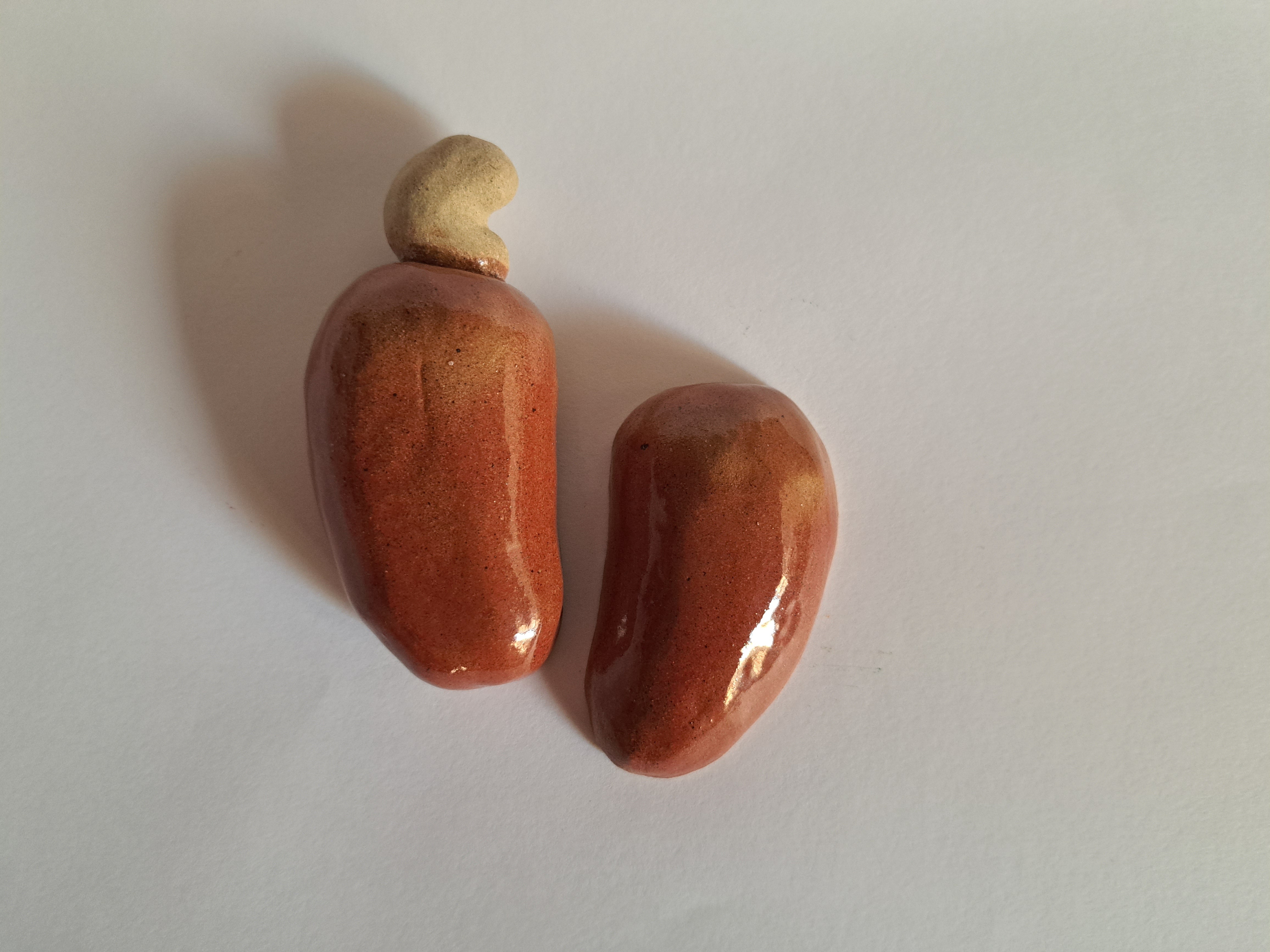 Dentro do caju I // Fernanda Peralta